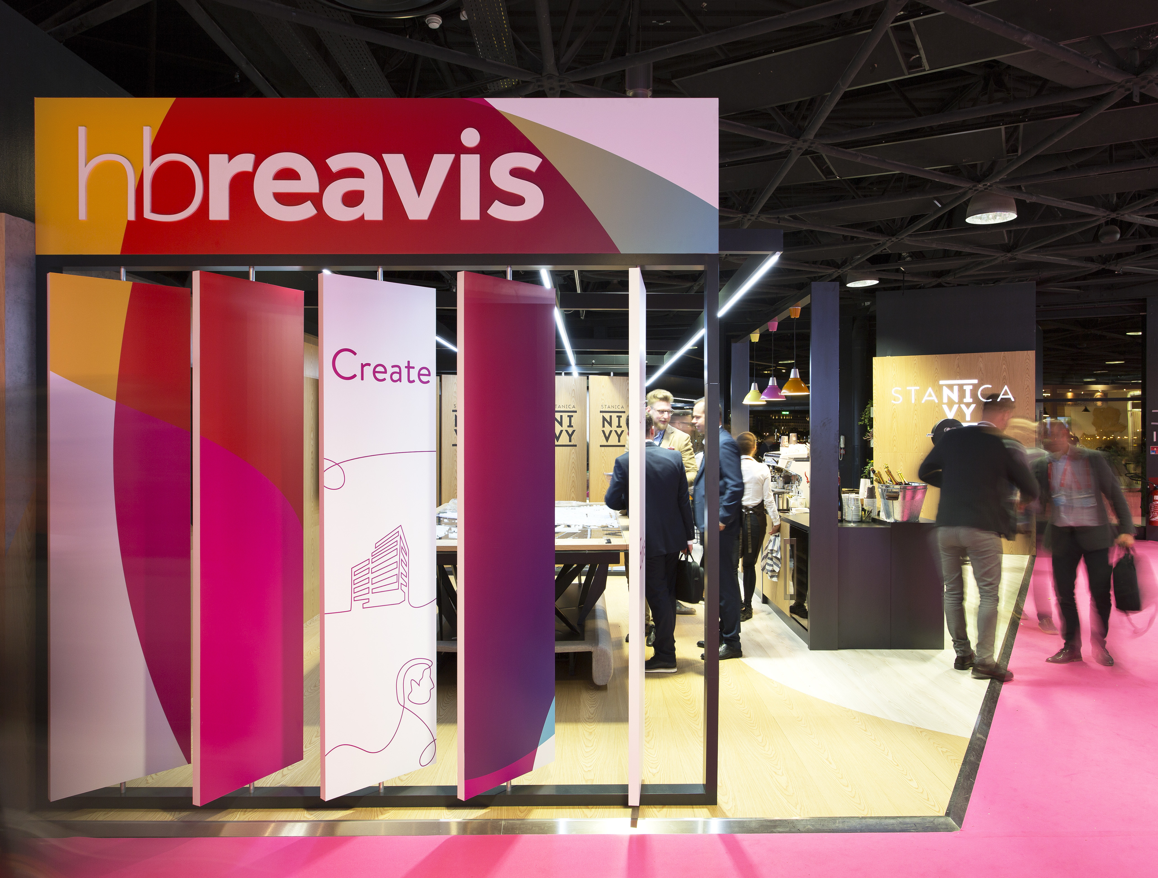 Exhibition stand HB Reavis Mapic