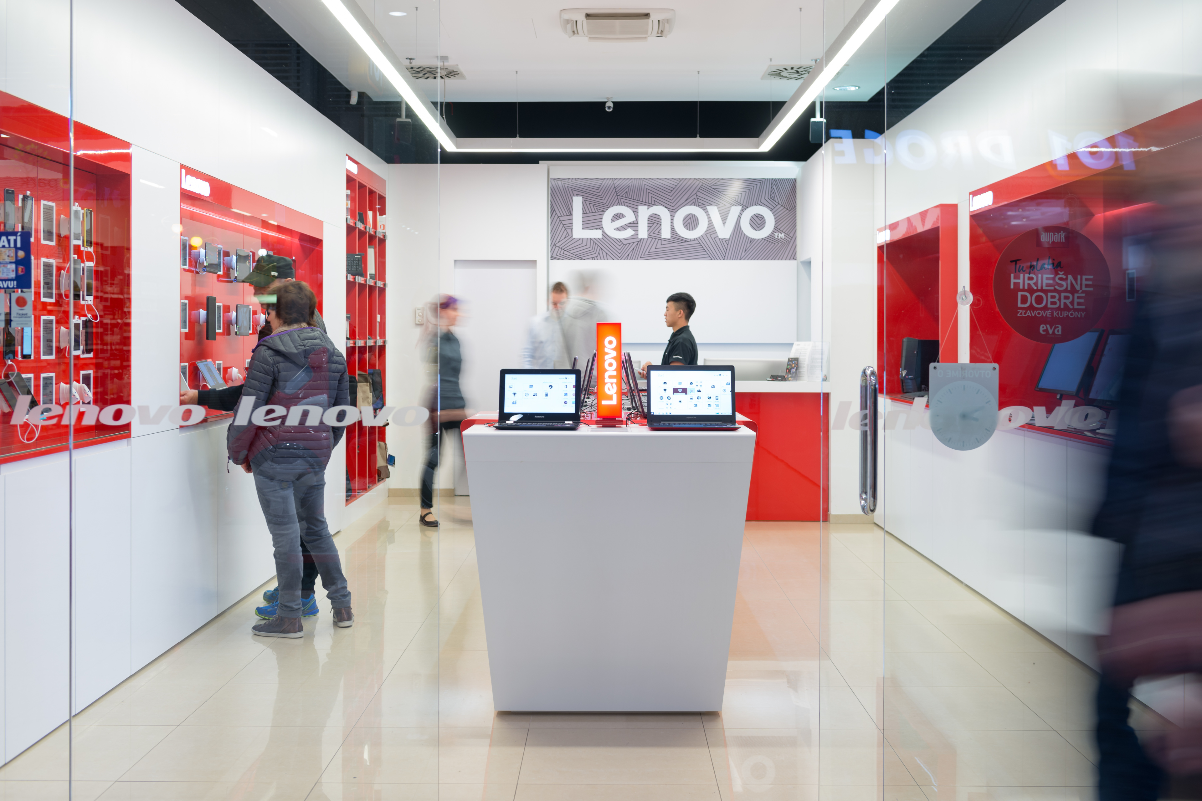 Interiér Lenovo, Aupark SC, Košice