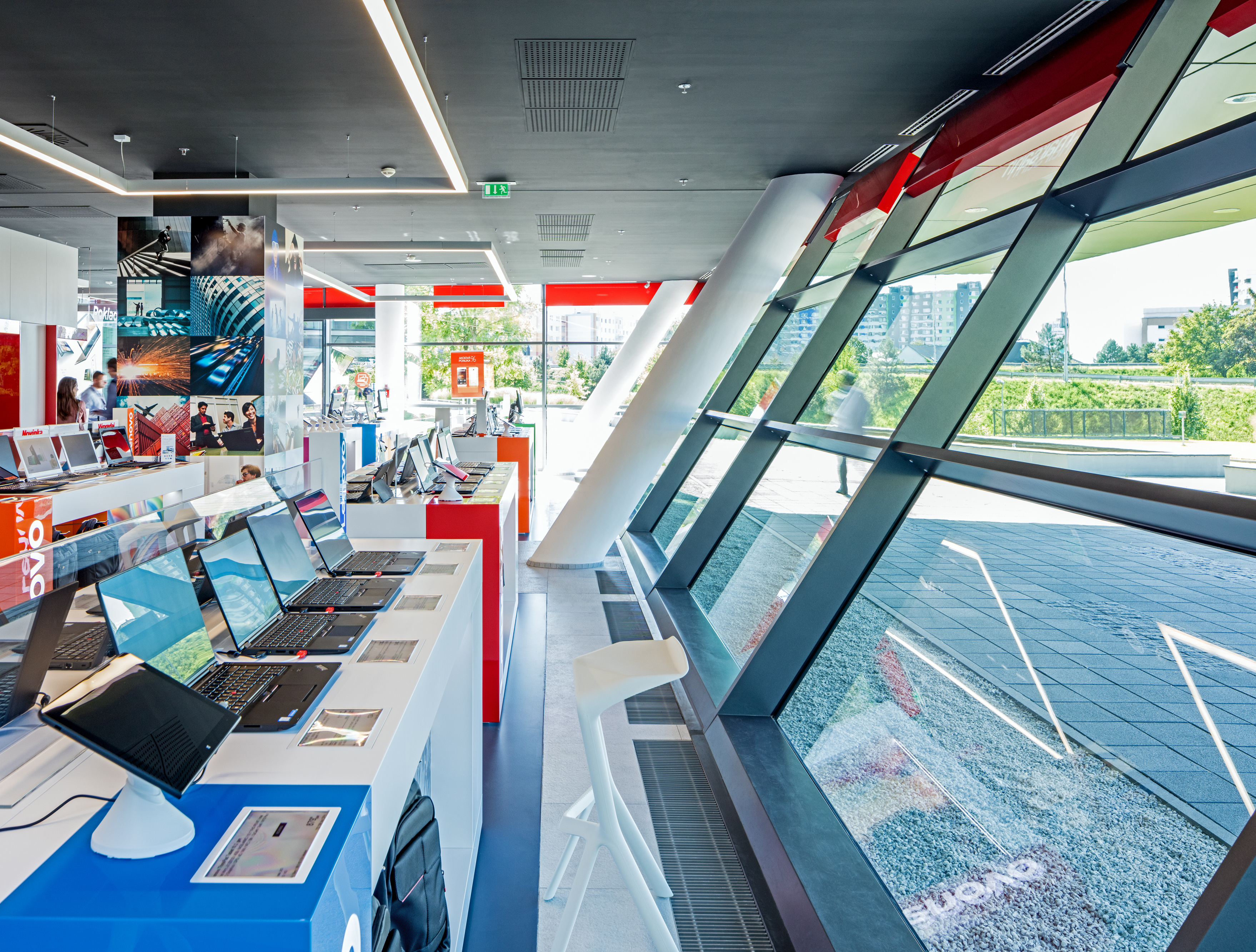 Lenovo stores