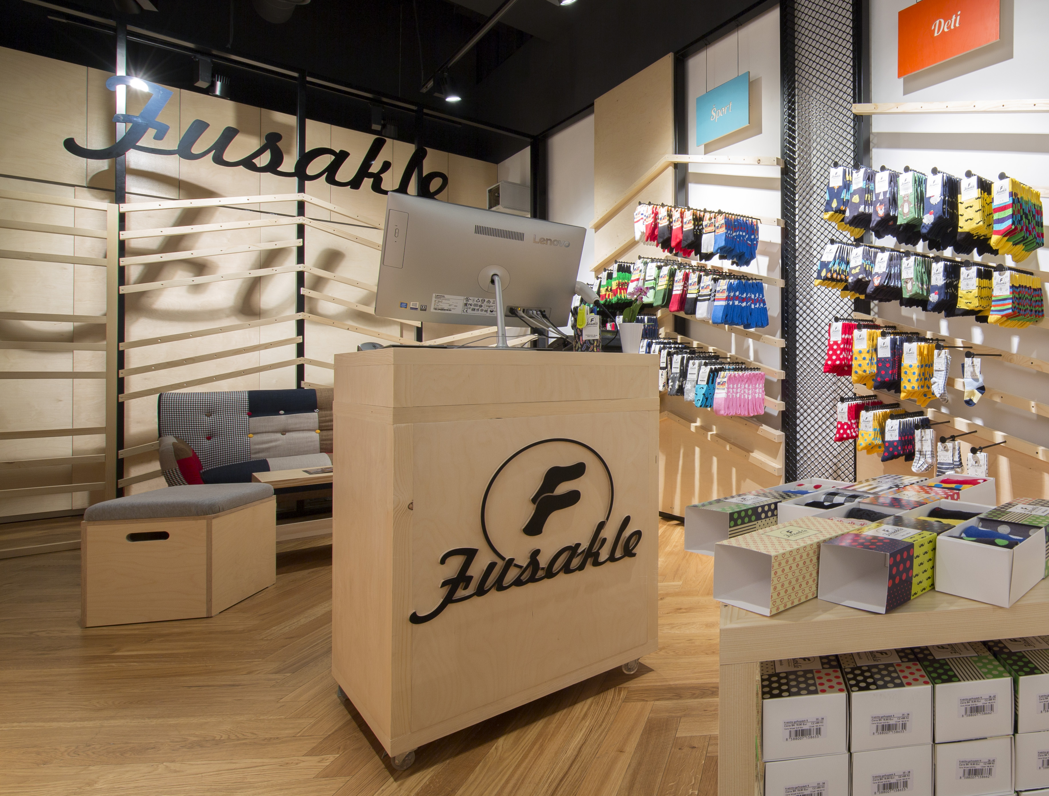 Fusakle retail stores