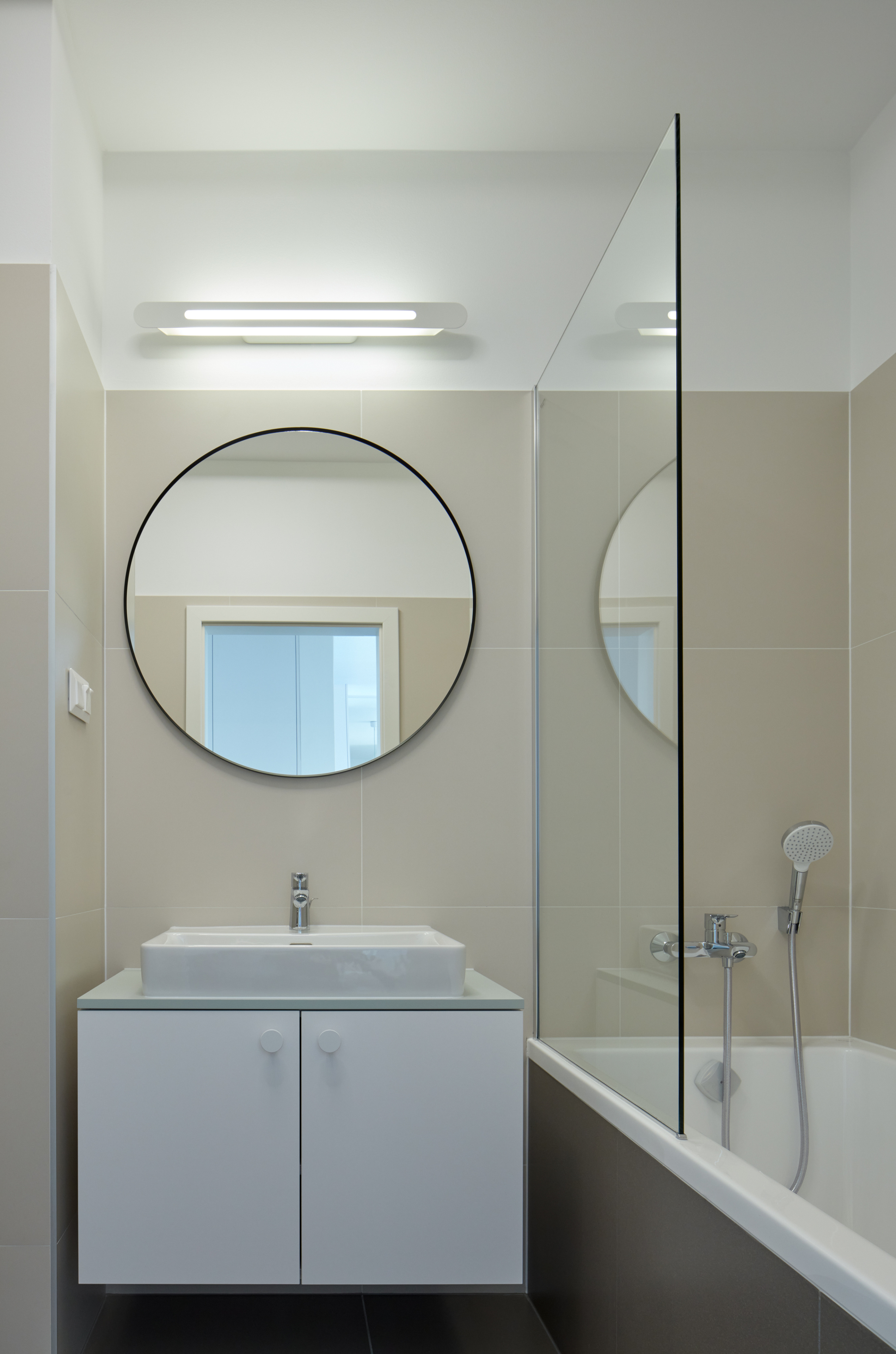 Bathroom and toilet fittings